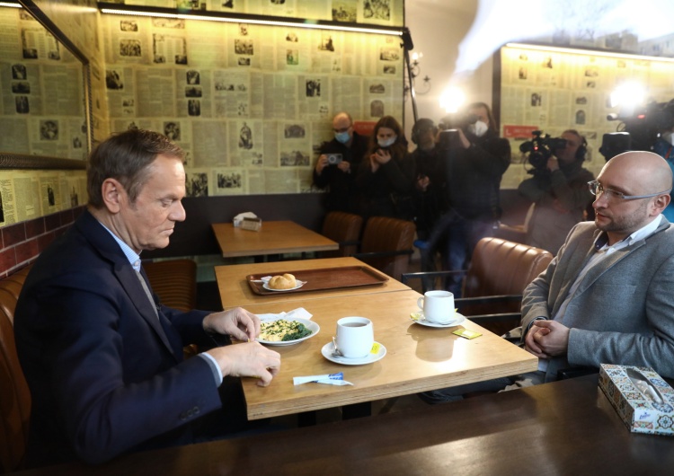 Warszawa. Spotkanie Donalda Tuska z przedsiębiorcą Z. Kuźmiuk: Donald Tusk ratujący przedsiębiorców to są jednak Himalaje hipokryzji