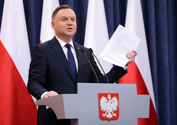 Prezydent Andrzej Duda Ambasada USA chwali Andrzeja Dudę. „Aktywne przywództwo i zaangażowanie”