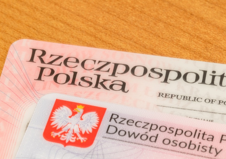 Jak założyć aplikację mObywatel? Najważniejsze funkcje