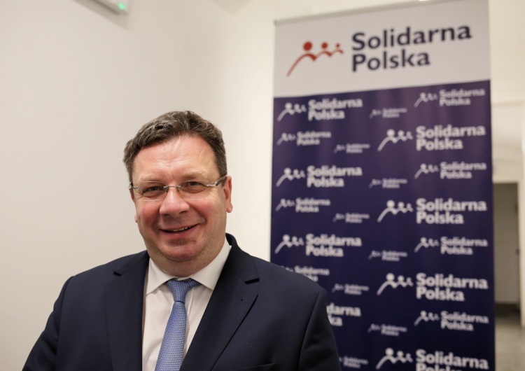 minister Michał Wójcik „Nie ma jednego standardu unijnego”. Wójcik krytycznie o polityce Unii i projekcie prezydenta