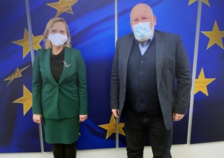 Anna Moskwa i Frans Timmermans „Trzeba skorygować nadużycia handlu emisjami”. Polska minister klimatu rozmawiała z Fransem Timmermansem