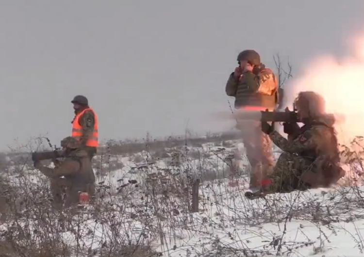 Ćwiczenia Sił Zbrojnych Ukrainy „Zachowaj spokój!” Siły zbrojne Ukrainy pokazały, jak niszczą czołgi [WIDEO]