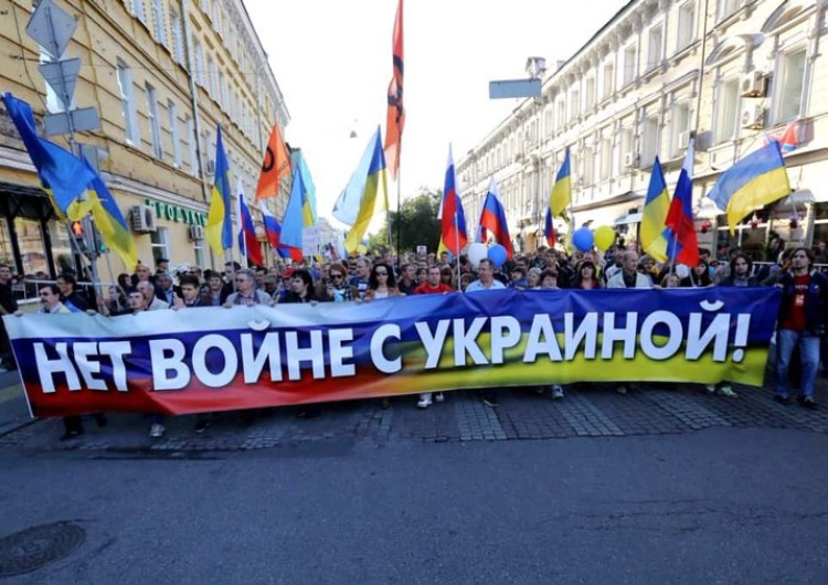Protest przeciwko wojnie z Ukrainą „Nie wojnie z Ukrainą”. Rosyjski Twitter przeciwko Putinowi