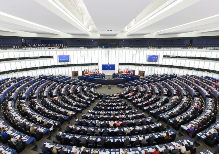 Parlament Europejski Z. Kuźmiuk: Europosłowie opozycji w PE nie głosowali za potępieniem polityków, którzy dali się skorumpować rosyjskim koncernom