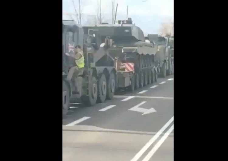  Kolumna wojskowego sprzętu w Polsce. Internauta opublikował nagranie z DK10 [WIDEO]