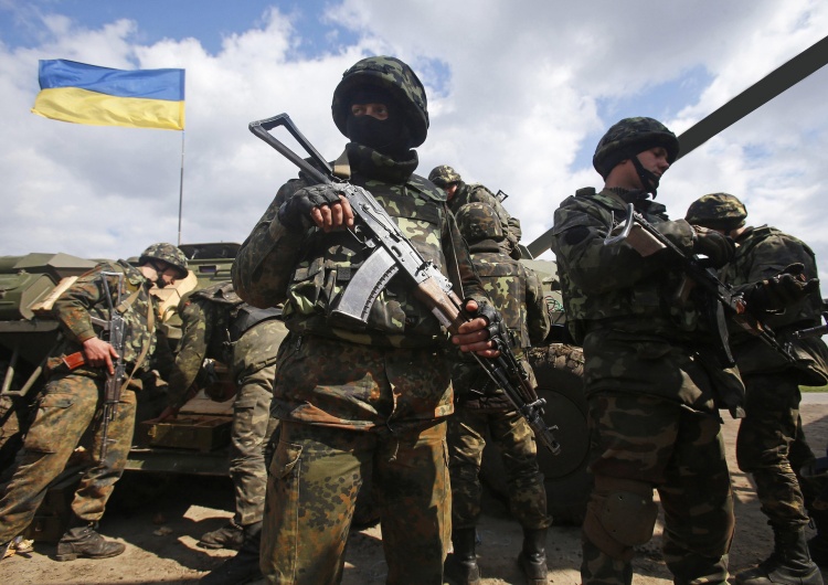 Ukraińscy żołnierze Rada Bezpieczeństwa Ukrainy zaleca wprowadzenie stanu nadzwyczajnego. Godzina policyjna na Ukrainie?