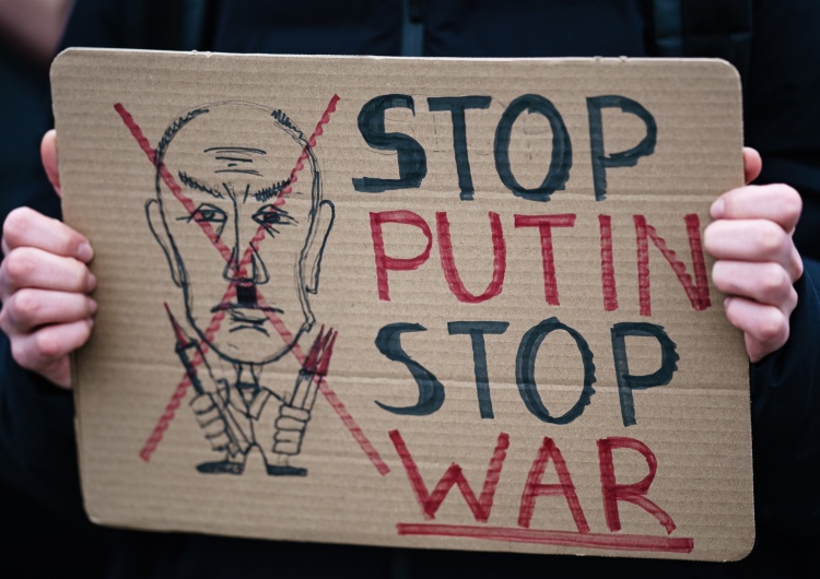 Berlin. Demonstracja przeciwko wojnie na Ukrainie Była niemiecka minister obrony: To nasza historyczna porażka
