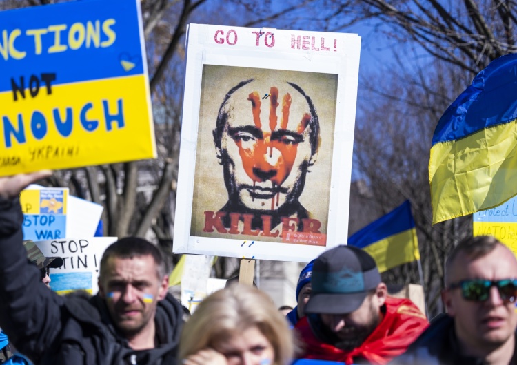 Waszyngton: Ukraińscy Amerykanie protestują przeciw agresji Rosji na Ukrainę „Dzwońcie w dzień i w nocy”. Hakerzy włamali się na stronę Kremla i upublicznili bazę telefonów