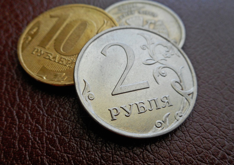 Ruble Rating Rosji obniżony do poziomu „śmieciowego”