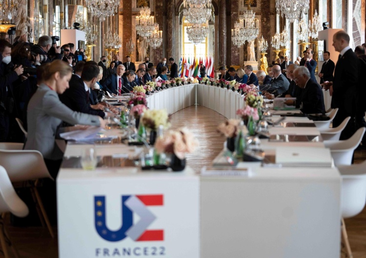 Nieformalne spotkanie szefów państw UE w Wersalu, Francja, 11 marca 2022 r. Francuskie media po szczycie UE: „Szybkie przyjęcie Ukrainy do Wspólnoty jest wykluczone”