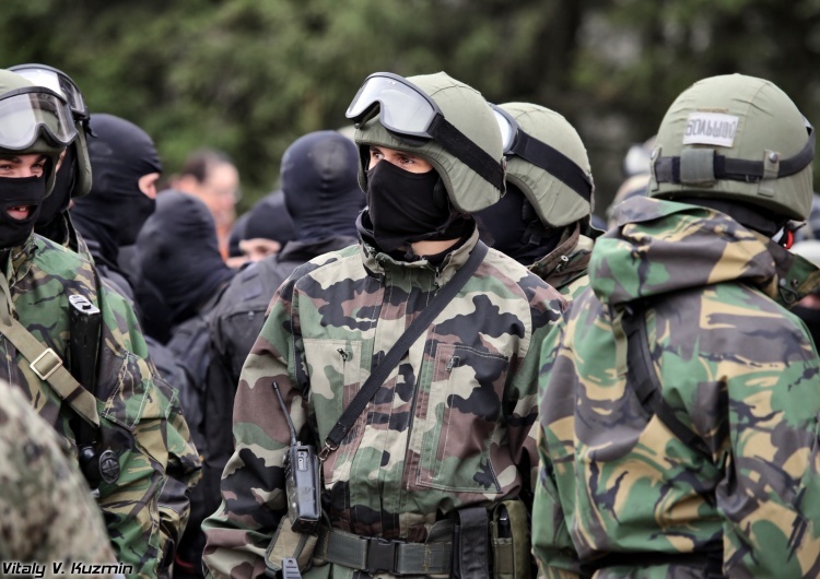 Rosyjscy żołnierze Reuters: Rosjanie proszeni o przynoszenie skarpet, lekarstw i konserw dla rosyjskich żołnierzy