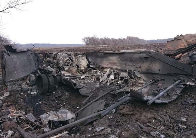 Zniszczony rosyjski wóz pancerny 