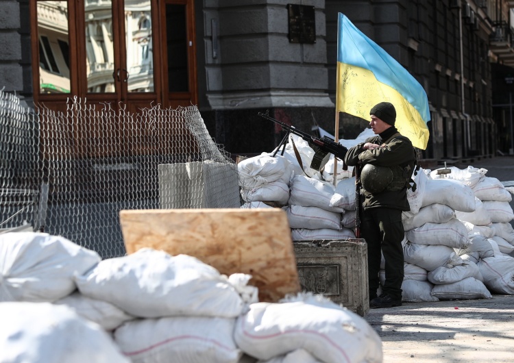  Resort obrony Ukrainy: Na bardzo wielu kierunkach przechodzimy do ofensywy. Są przypadki masowego poddawania się Rosjan