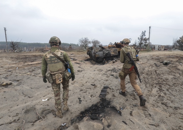 Wojska ukraińskie Ukraińskie Siły Zbrojne: Rosjanie wycofują się na północy, Ukraińcy odzyskują teren na południu