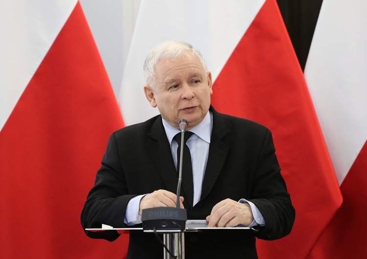 Prezes partii Prawo i Sprawiedliwość Jarosław Kaczyński Rozłam w koalicji? Kaczyński: Często załamuję ręce, jak media potrafią przekręcić rzeczywistość [WIDEO]