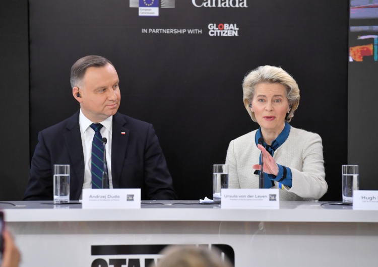 Andrzej Duda, Ursula von der Leyen Prezydent Duda, szefowa KE i premier Kanady wzięli udział w konferencji darczyńców na rzecz uchodźców
