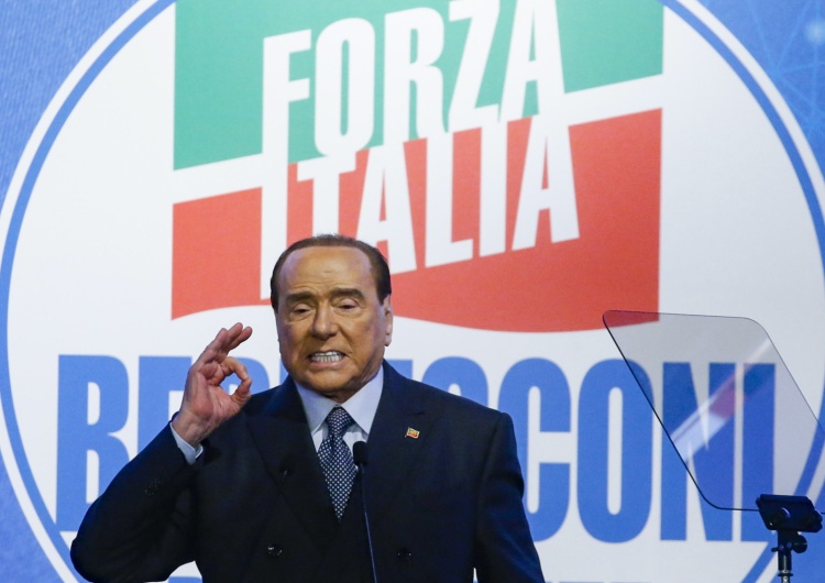 Silvio Berlusconi na zjeździe Forza Italia Berlusconi: jestem głęboko rozczarowany zachowaniem Putina. Rosja nie może zaprzeczyć zbrodniom