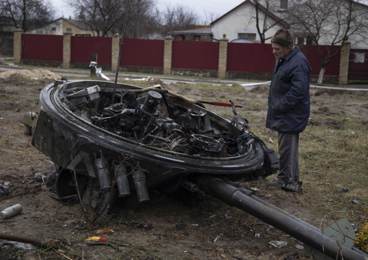 Zniszczony rosyjski czołg na Ukrainie Ekspert: Zaczynam powątpiewać, czy Rosjanie mają siły, by przeprowadzić poważną ofensywę