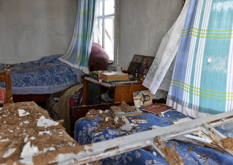 Zniszczenia na Ukrainie Władze ukraińskie: Ciężki ostrzał większości miast na linii frontu w obwodzie donieckim
