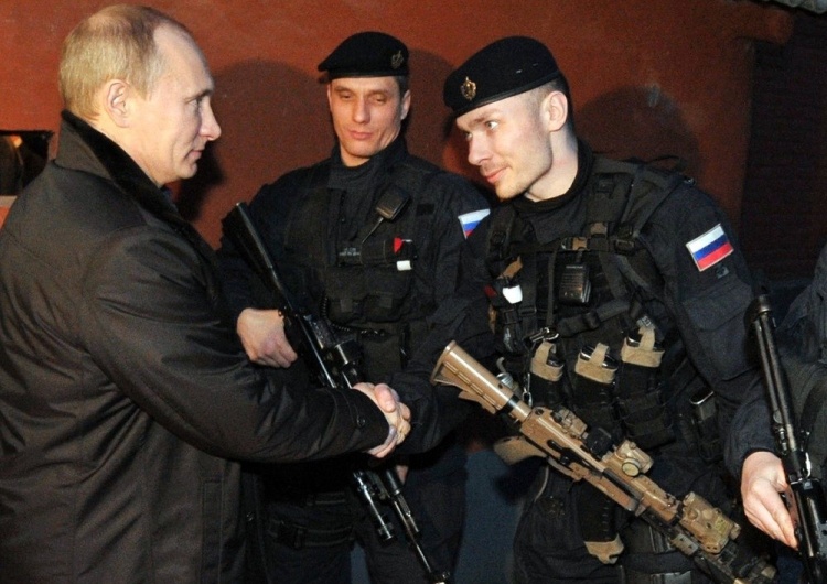 Prezydent Federacji Rosyjskiej Władimir Putin na spotkaniu z oficerami FSB FSB zatrzymała dwóch „sabotażystów”. Twierdzi, że „są zwolennikami ukraińskiego nazizmu”