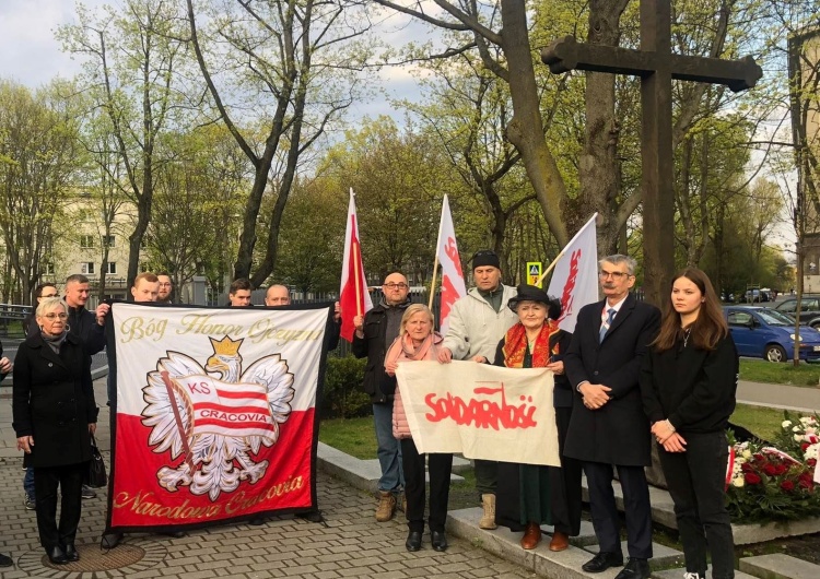 fot. facebook Solidarność uczciła 62. rocznicę obrony Nowohuckiego Krzyża
