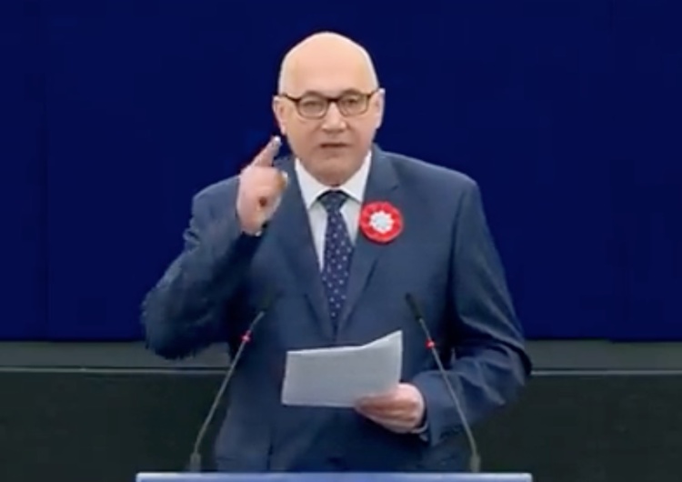  Komisarz UE mówił o karach dla Polski. Europoseł PiS nie przebierał w słowach! [WIDEO]