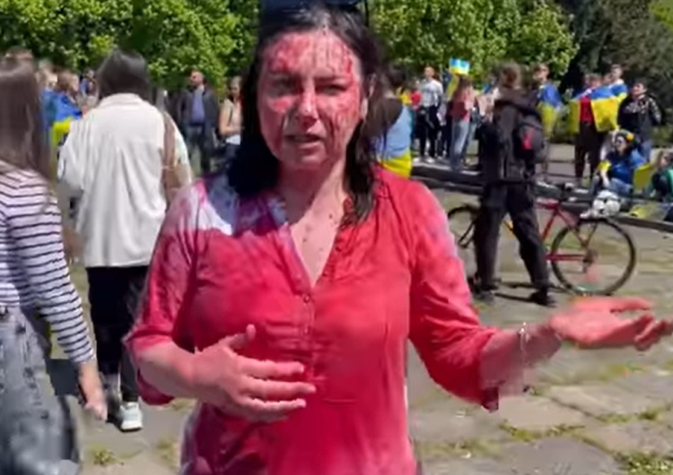 Iryna Zemlyana Aktywistka, która oblała farbą ambasadora, blokowała wcześniej tiry na granicy. Protest współorganizował… Otwarty Dialog