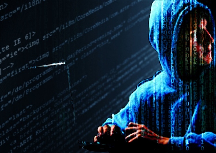 Haker - obraz ilustracyjny Przedstawiciele UE podają szczegóły nt. ataku cybernetycznego na Ukrainie. Wskazali sprawcę