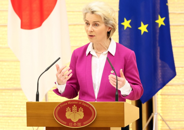 Ursula von der Leyen Nieoficjalne: KE ma informować kraje UE, jak płacić Gazpromowi w rublach bez łamania sankcji