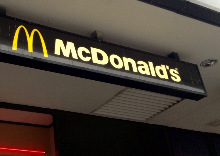 Bar McDonald's McDonald's definitywnie opuszcza Rosję. 