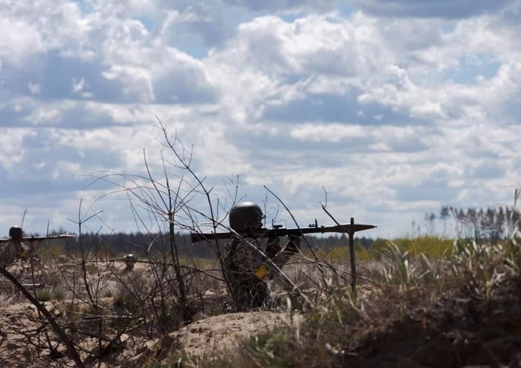 Wojska ukraińskie Ukraińskie władze: 700 tys. Ukraińców pod bronią i już prawie 30 tys. zabitych żołnierzy rosyjskich