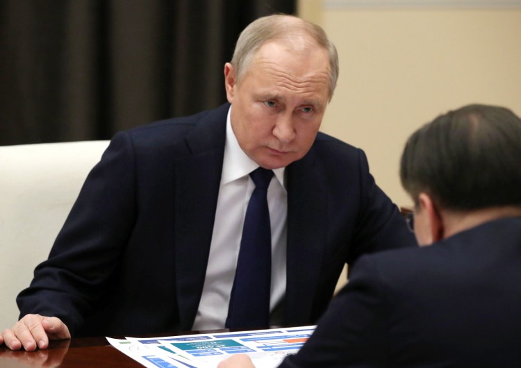 Władimir Putin Ekspert: Kreml wysyła sygnał, że Putin może odejść