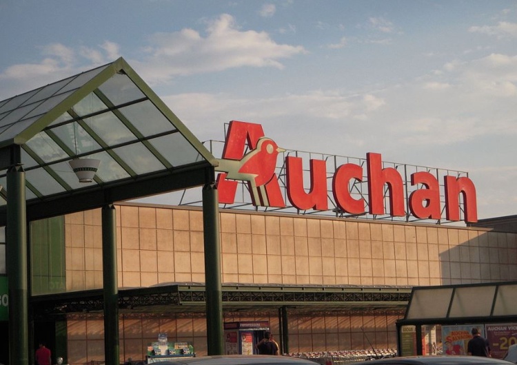  Kłopoty Auchan i Carrefour. Prezes UOKiK wszczyna postępowania