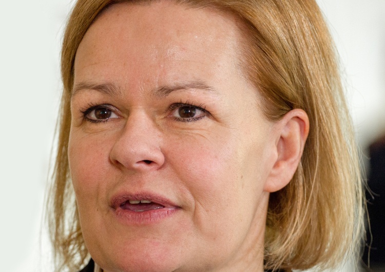 Minister spraw wewnętrznych Niemiec Nancy Faeser Szefowa niemieckiego MSW: „Oferujemy w Niemczech ochronę Rosjanom”