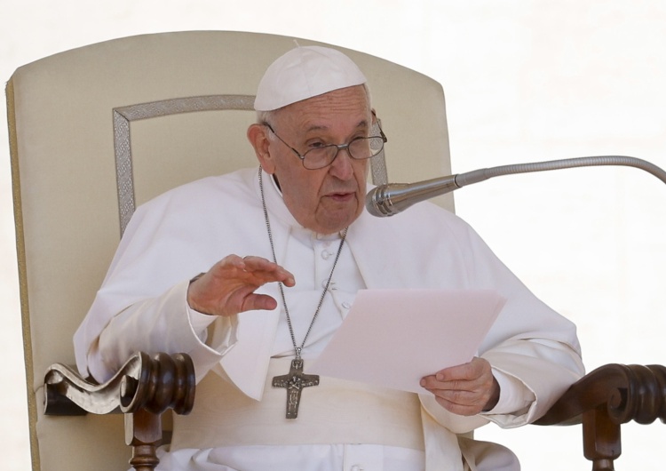 Papież Franciszek Światu grozi głód. Papież apeluje: „Nie wolno używać pszenicy jako oręża wojennego”