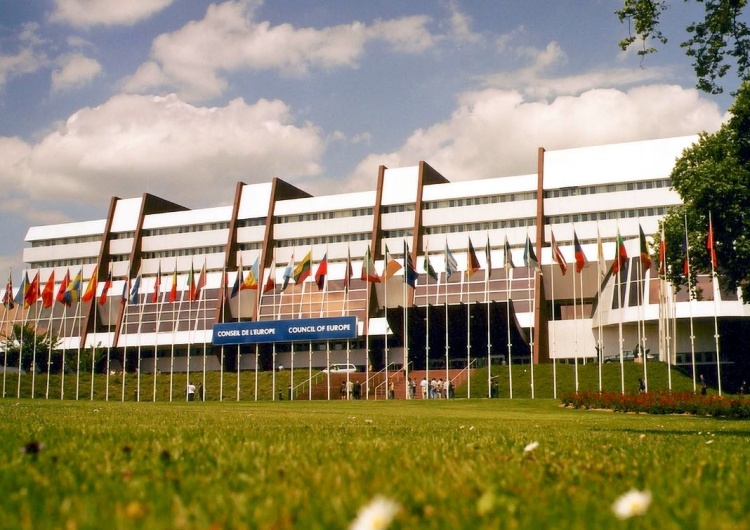 Główna siedziba Rady Europy w Strasburgu Rada UE przyjęła szósty pakiet sankcji wobec Rosji za inwazję na Ukrainę