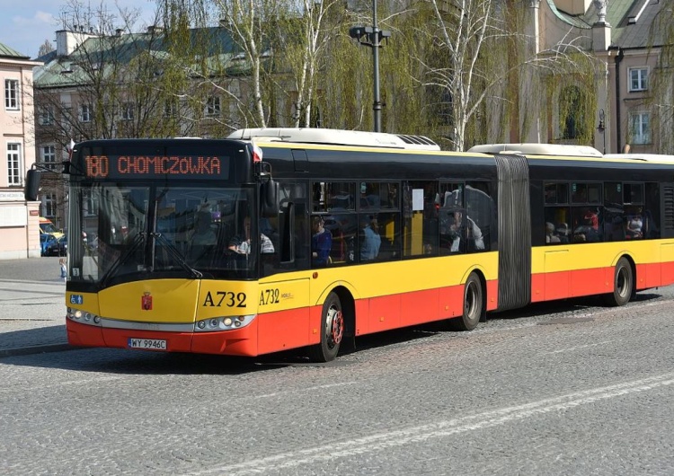 Fot. ilustracyjna Warszawa: Tramwaj i autobus ostrzelano ze śrutu, prawdopodobnie z broni pneumatycznej