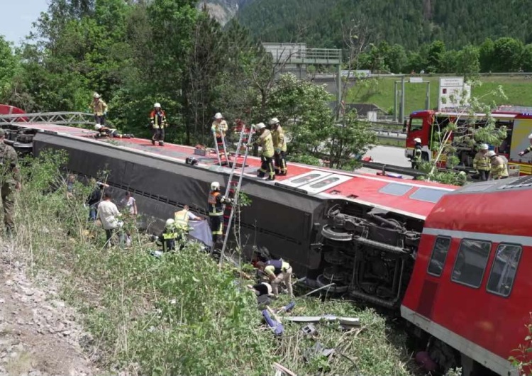  Katastrofa kolejowa w Niemczech. Są ofiary i ranni [WIDEO]