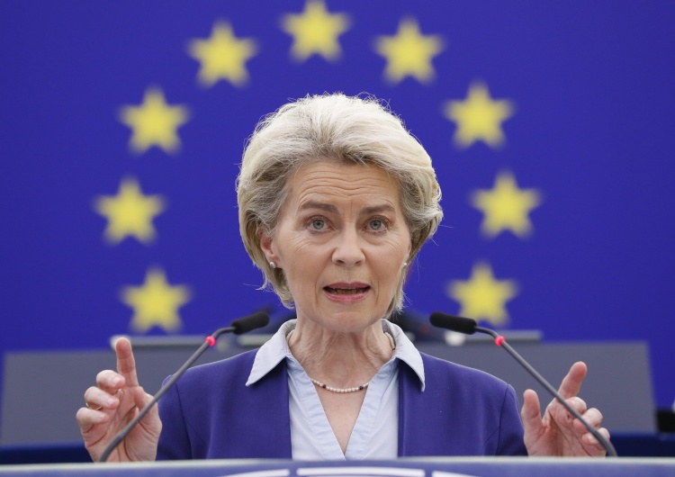 Przewodnicząca Komisji Europejskiej Ursula von der Leyen Von der Leyen tłumaczy się w PE: 