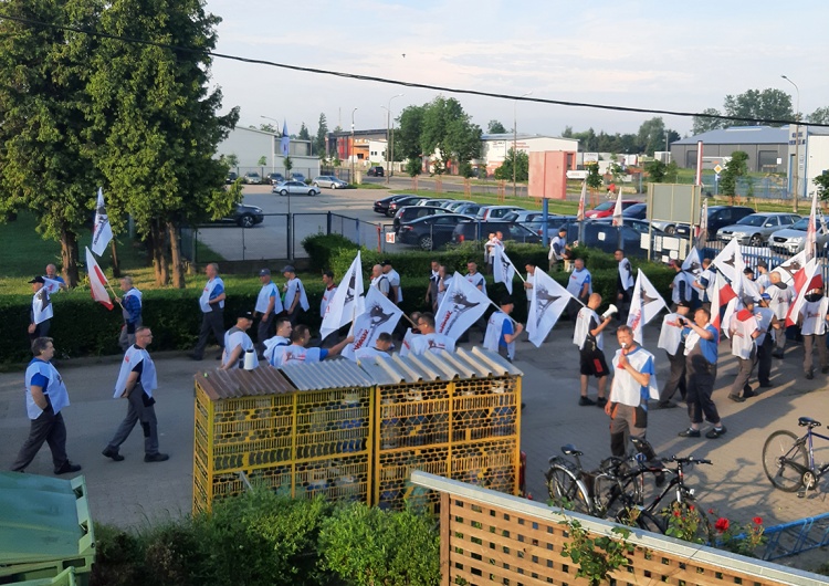  5 dzień strajku w Altrad - Mostostal w Siedlcach. Końca sporu nie widać