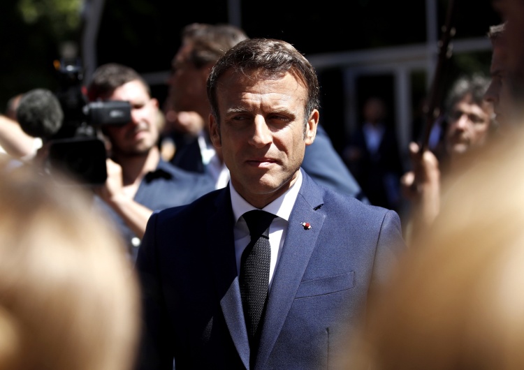 Emmanuel Macron Wg. sondażowych wyników wyborów parlamentarnych we Francji Macron przegrał. Gorące komentarze
