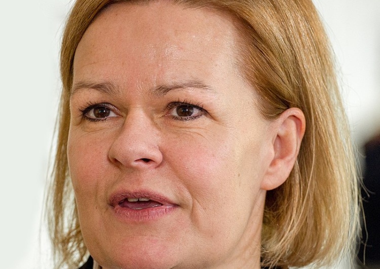 Nancy Faeser „Wzorce demokracji”. Kompromitacja niemieckiej minister spraw wewnętrznych. Teraz się tłumaczy