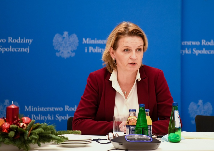 Wiceminister rodziny i polityki społecznej Barbara Socha Wiceminister ostrzega przed zapaścią demograficzną Polski. 