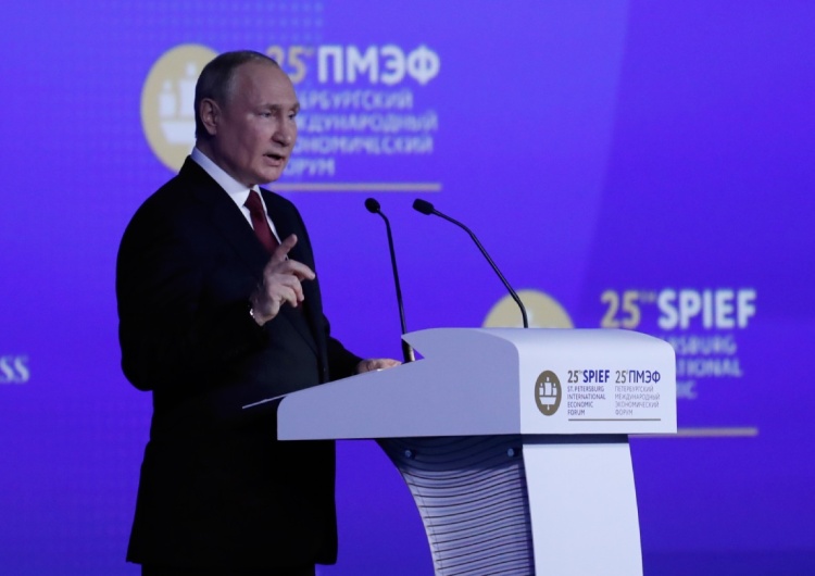 Ten kraj skusił się na promocję Putina. Kupuje ogromne ilości węgla i ropy
