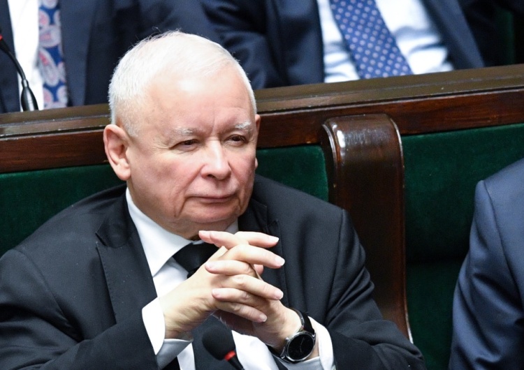 Jarosław Kaczyński Kaczyński szydzi z Tuska? „Nie jest najgorszym szefem, szczególnie biorąc pod uwagę…”