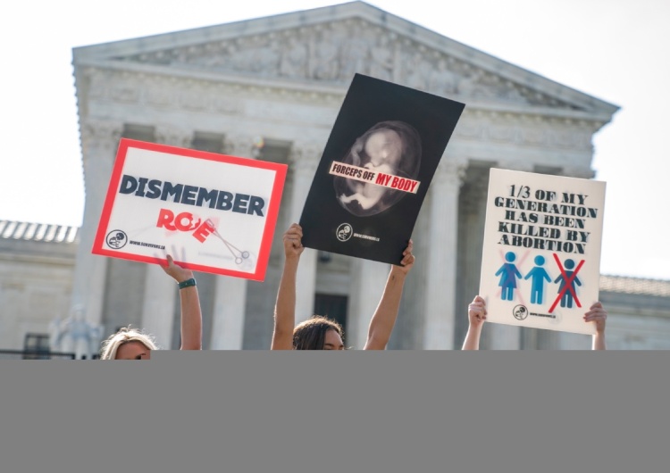  Sąd Najwyższy USA zniósł konstytucyjne prawo do aborcji