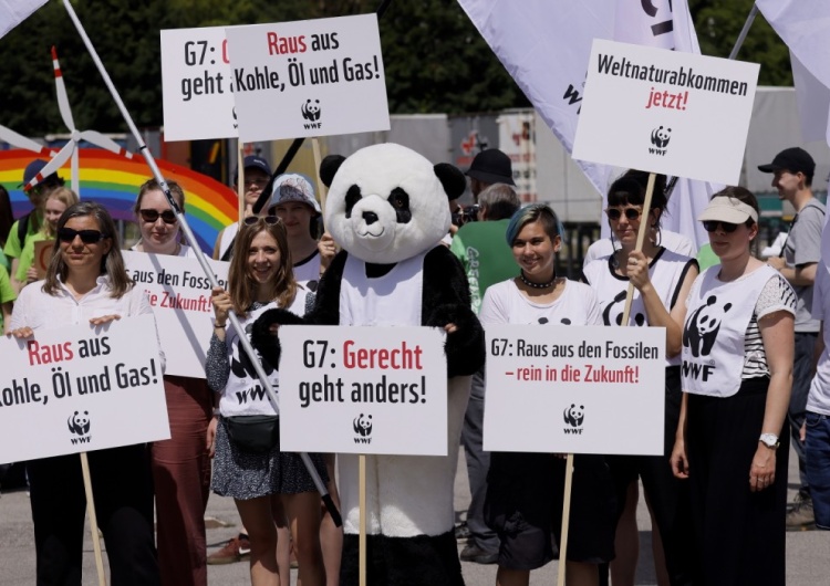  Protesty ekologów przed szczytem G7. Niemiecka szefowa MSW apeluje o „powstrzymanie się od przemocy”
