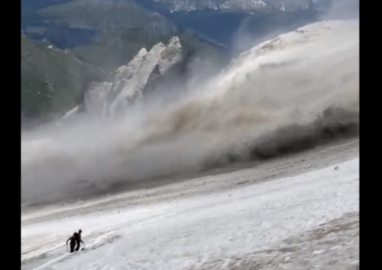  [video] Koszmar we Włoszech: Tak oderwał się fragment lodowca w Dolomitach. Zginęło 6 osób, 16 zaginionych