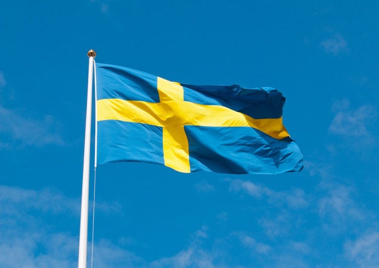 Flaga Szwecji Szwedzkie media: Gdyby głosowali młodzi, Szwecja miałaby prawicowy rząd. Zieloni z najmniejszym poparciem