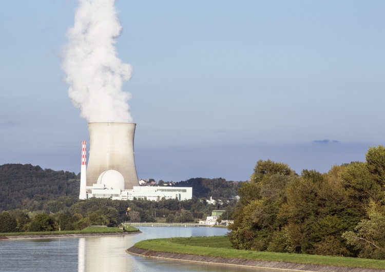 Elektrownia jądrowa Wyłączenie gazu i atomu z procesu transformacji energetycznej w UE. Parlament Europejski podjął decyzję